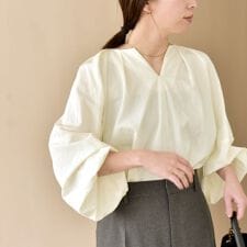 quaranciel:〈洗濯機可能〉ツイル スキッパー ボリュームスリーブ ブラウス