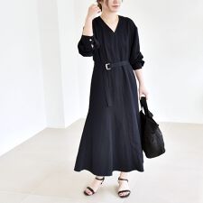 quaranciel:〈洗濯機可能〉ツイル Vネック ベルト フレア ワンピース
