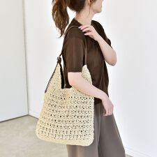 《予約》quaranciel: バックル ショルダー ペーパー トート バッグ（A4対応）