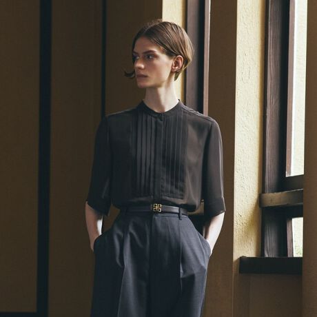 [^ԁFK1L10617__]^bNfUCiȃVA[uEXyfށzǂVA[ƌy₩̂VtHW[[bgfނgpĂ܂B@ׂɐDグꂽiȑfނłBӂƂ_炩ȕƂƂG肪̑fނłByfUCztg̃^bNfUCGKgȃuEXłB݂̓ohJ[łƎdグ܂BOĂ̓qNdĂŏiȈۂ^܂B͂TقǂŒV[Ypł܂B̓EhJbgŃAEgX^COꂢɊ܂BWPbg̃Ci[ƂĂ͂AWPbgXłꒅłƊo܂Bu₩ȈۂŃx[VbNJ[̃ItzCgAGKgȍF̃p[vAlȃVA[ouÊRFWJłBŎ􂢂łEHbVudlłBfifBe[摜j:H168 B78 W59 H83 pTCY:6