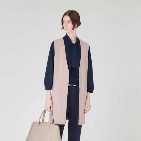 [^ԁFK1E23615__]fUCxgANZg̃OWyfށzgAZe[gƃ|GXegpobNTenfނgpĂ܂BKxȃXgb`ƃh[v̂iȑfނłB}bgȎłƂ\ʂ̑fނłBʂ͊炩ȔGƂȂĂ܂BŎ􂢂łC[W[PA|CgƂȂĂ܂ByfUCzHD邾łȂꂽX^COɂȂ郍OWłBwdlŌydグ܂Bgɂ̓fUCxgtAobNX^CiȈۂ܂Bp˔TCh|PbgtłBfނ̃pc(K1R14615)Ƃ̃ZbgAbvƂWR[fBl[g܂BuEXJbg\[As[XȂǍ킹ACeɂărWlXprJWA܂ŕL􂵂܂Bfނ̃WPbgFK1E22615fނ̃pcFK1R14615fifBe[摜j:H168 B78 W59 H83 pTCY:6