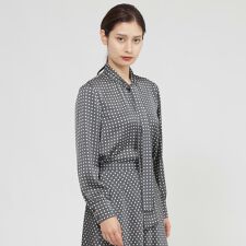 【ウォッシャブル】ラインドット　ブラウス