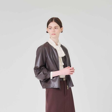 [^ԁFK1E31635__]_炩ȔG肪̃VZeBbNU[u]yfށzU[̂悤ȕȂyA̓̃VZeBbNU[gpĂ܂BiȎƏ_炩ȔG肪̑fނłBŎ􂢂łC[W[PA|CgłByfUCzJ[fBK̂悤ȊoŌyHD郉Cgu]łBZ߂̃OXƃRpNgȃVGbgłƂX^CO܂Bǂ𗎂ƂhbvV_[ŃbNX̂ꒅłBƑɃ^bNfUC{AӂƂ_炩ȕ͋C肾܂Btgׂ͍S[ht@Xi[AiɎdグ܂BAC̃XJ[g⃏s[X킹߂łBfifBe[摜j:H168 B78 W59 H83 pTCY:6