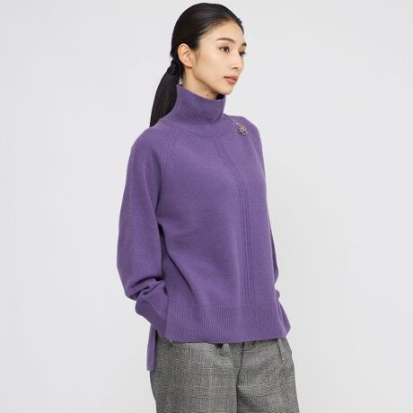 [^ԁFK1N18639__]肰Ȃ҂ݕiȃnClbNvI[o[yfށzI[XgÃW[nŐr̗rтgpĂ܂BFxfނőN₩ȐF\Ă܂B_炩ȕƔGŊ炩ȕ\ʊ̑fނłByfUCzǂƂ̂TCỸnClbNjbgvI[o[łBOgS̃ACbg肰ȂfUC|CgƂȂĂ܂BOX[ubNX̂钅Sn肾܂BɑO㍷ɃXbgAꖇłfACełBpcAXJ[g킸lXȃ{gɍ킹₷ACełBjAX̂X^CO郉CgO[AR[fBl[g̍FɂȂ[݂̂sNAGKgȕ͋C̃x_[A_炩Ȉۂ̃Cgx[ŴSFWJłBfނ̃vI[o[FK1N19639fifBe[摜j:H171 B77 W59 H87 pTCY:6