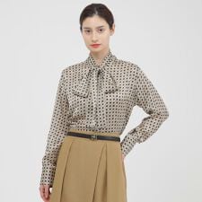 【ウォッシャブル】スクエアジオメトリック　ブラウス