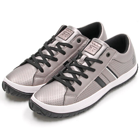 [^:133829][^:AD829]lCAD-801 ALBIEx[XƂ25SS̃V[YifBʋC̗ǂp`OdlɂȂĂAJ[oG[VK^ƃuY2FWJBC\[GEL3w\̃RtH[gdlɂȂĂB