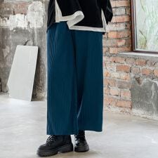 メゾンドラティール(maison de LATIR)のリピ続出！秋冬プリーツリブワイドパンツ。形状記憶でシワしらず。ボトムス　パンツ ハイウエスト