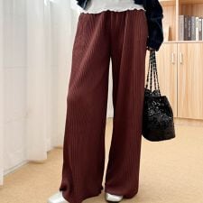 メゾンドラティール(maison de LATIR)のリピ続出！秋冬プリーツリブワイドパンツ。形状記憶でシワしらず。ボトムス　パンツ ハイウエスト