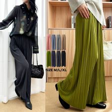 メゾンドラティール(maison de LATIR)の秋冬も快適にサラッと穿ける。上品美脚ストレートプリーツパンツ