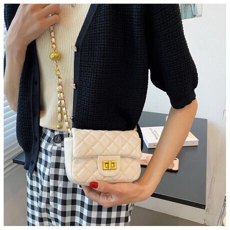 [^:ri-bag-0301-c]ӂƂLeBOߎ̃V_[obOBRpNgŁAR[f̃ANZgɂ҂łB}bgȎ̃LeBOniȃobOȂ̂ŁAfC[ɂp[eB[ɂg郊b`ACeBÔȂfBeB[ƑlȐFŁAV[YXłg܂BӎEg̃j^[[ɂAEFۂ̏iƈقȂČꍇ܂BE\LTCY͑ɂ1`2cm̌덷ꍇ܂B܂BEA4Ήi22~31cm)F~Ezi10~20cmjF~Eybg{gi500mljF~Eybg{gci500mljF~#~jobO