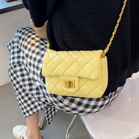 [^:ri-bag-0301-c]ӂƂLeBOߎ̃V_[obOBRpNgŁAR[f̃ANZgɂ҂łB}bgȎ̃LeBOniȃobOȂ̂ŁAfC[ɂp[eB[ɂg郊b`ACeBÔȂfBeB[ƑlȐFŁAV[YXłg܂BӎEg̃j^[[ɂAEFۂ̏iƈقȂČꍇ܂BE\LTCY͑ɂ1`2cm̌덷ꍇ܂B܂BEA4Ήi22~31cm)F~Ezi10~20cmjF~Eybg{gi500mljF~Eybg{gci500mljF~#~jobO