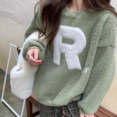 [^:ri-top-0790-c]E[ŉ[YȃTCYIVŉgbvXB<br>VvȃJ[Ƃ͑ΏƓIȃJ[̑傫SBIṼANZgɂȂ܂B<br>JWAR[f͂tAXJ[gƍ킹ătF~jɒȂ̂߁B<br>SnfނŃfC[[Xɂ҂1łB<br><br>ӎ<br>Eg̃j^[[ɂAEFۂ̏iƈقȂČꍇ܂B<br>E\LTCY͑ɂ1`2cm̌덷ꍇ܂B܂B