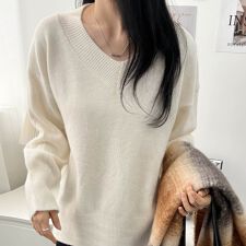 Vネックセーター