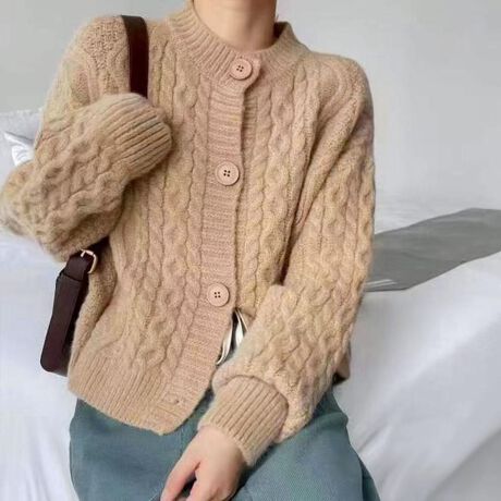 [^:ri-cd-0085-c]҂ݖڂ킢P[ujbgJ[fBKB<br>ӂ肵fނƂ芴ŁAؚɌătF~jȈۂɁB<br>{bNXŃoX₷AC[hyAE^[ƂĂg܂B<br>VA[gbvXƃC[hătF~jR[f߁B<br>TVcfjȂǃJWAR[fƂ̑QłB<br><br>ӎ<br>Eg̃j^[[ɂAEFۂ̏iƈقȂČꍇ܂B<br>E\LTCY͑ɂ1`2cm̌덷ꍇ܂B܂B