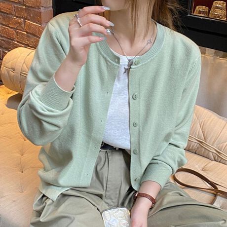 [^:ri-cd-0093-c]ɗD{[ƁAӂƂ͓IȃN[lbNJ[fBKB_炩Sn悭AbNXCŒ܂BgɂƂfUCŁA₷KQIƂ҂ݒnŁA{^𗯂߂΁AgbvXƂĂy߂fUCłBRpNgȌ`ȂA悢芴́B⑳̃uƒ܂AŜɃn܂AlĂ܂BӎEg̃j^[[ɂAEFۂ̏iƈقȂČꍇ܂BE\LTCY͑ɂ1`2cm̌덷ꍇ܂B܂B