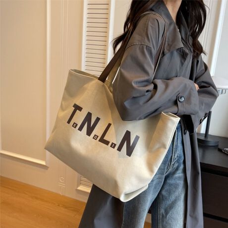 [^:ri-bag-0396-c]ŷŎ^т₷A␅ɂƂg[gobOB<br>ɗDAӂƂ_炩ȎG̐ńA݂肵ƂĂ̂ł񕨂ĂSłB<br>x[XJ[ƈ炵SfUC͒j킸g₷Aigɂ҂B<br>A4TCYm[gp\RA}C{gȂǂ[łeʂȂ̂ŁAʋ΂ʊw͂AsoAƂȂǕLV[Ŋ􂵂܂B<br><br>ӎ<br>Eg̃j^[[ɂAEFۂ̏iƈقȂČꍇ܂B<br>E\LTCY͑ɂ1`2cm̌덷ꍇ܂B܂B