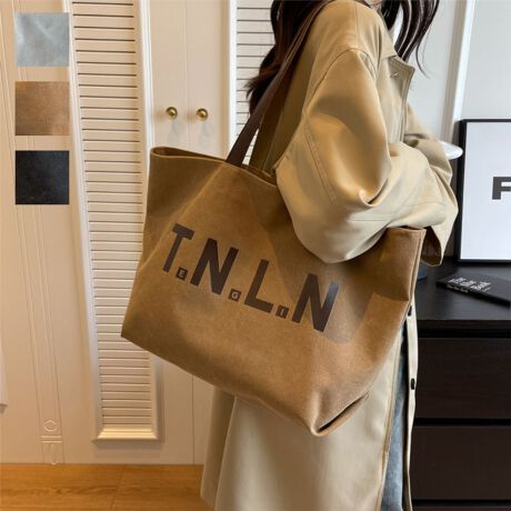 [^:ri-bag-0396-c]ŷŎ^т₷A␅ɂƂg[gobOB<br>ɗDAӂƂ_炩ȎG̐ńA݂肵ƂĂ̂ł񕨂ĂSłB<br>x[XJ[ƈ炵SfUC͒j킸g₷Aigɂ҂B<br>A4TCYm[gp\RA}C{gȂǂ[łeʂȂ̂ŁAʋ΂ʊw͂AsoAƂȂǕLV[Ŋ􂵂܂B<br><br>ӎ<br>Eg̃j^[[ɂAEFۂ̏iƈقȂČꍇ܂B<br>E\LTCY͑ɂ1`2cm̌덷ꍇ܂B܂B