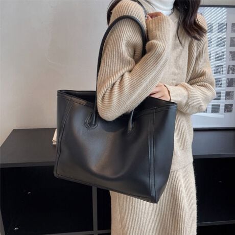 [^:ri-bag-0398-c]LȕƂ肵TCY͂̃g[gobOłB<br>炩ŏ_炩fނŁAJ̓ɂC˂Ȃ̂ꂵ|CgB<br>eʂŁAוSĂgArWlXJWA܂ŕLV[Ŋ􂵂܂B<br>ƂŏdוłSB<br>肰Ȃ򂪂ifUC͂łB<br>ӎ<br>Eg̃j^[[ɂAEFۂ̏iƈقȂČꍇ܂B<br>E\LTCY͑ɂ1`2cm̌덷ꍇ܂B܂B