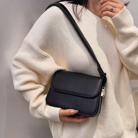 [^:ri-bag-0381-c]肰ȂvXIXNGA^̃~j}ȃV_[obOB<br>VvȃfUCȂAn肵肵Ă܂B<br>V_[Xgbv͒̒߂\ŁA҂̃X^CŎĝ|CgB<br>x[VbNȃfUCpłLV[Ŋ􂵂܂B<br><br>ӎ<br>Eg̃j^[[ɂAEFۂ̏iƈقȂČꍇ܂B<br>E\LTCY͑ɂ1`2cm̌덷ꍇ܂B܂B