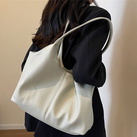 [^:ri-bag-0382-c]dwZpɒx悢_炩tFCNU[̃g[gobOo<br>tFCNU[ȂV{Hɂ܂B<br>fނ_炩KobƊĴŁAו̏oŃXgXɂȂȂ̂|Cg<br>t@Xi[dl̓|Pbgɂ́AȂJ[hP[XL[P[X̎[ɂ҂łB<br>Vvȃg[gobO炨dpƂĂ͂AוƂ̂łÂƂɂIXXI<br><br>ӎ<br>Eg̃j^[[ɂAEFۂ̏iƈقȂČꍇ܂B<br>E\LTCY͑ɂ1`2cm̌덷ꍇ܂B܂B