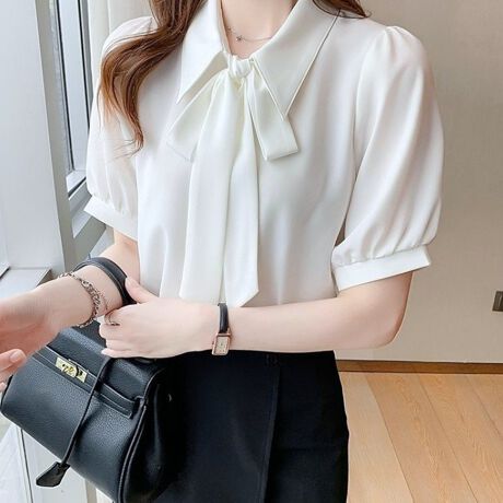 [^:ri-br-0140-c]Ƃ݂̂炩ȑfނŎdĂ{E^CuEXB<br>񌳂̃{炵؂₩vXĂ܂B<br>肰ȂiȂAItBXw⑲ƎȂǓʂȓɂ҂B<br>WPbg̃Ci[ƂĂffUCŁÃR[fɂ₷Aꂢ߃JWAƂĂ񂹂A鑶݂łB<br><br>ӎ<br>Eg̃j^[[ɂAEFۂ̏iƈقȂČꍇ܂B<br>E\LTCY͑ɂ1`2cm̌덷ꍇ܂B܂B