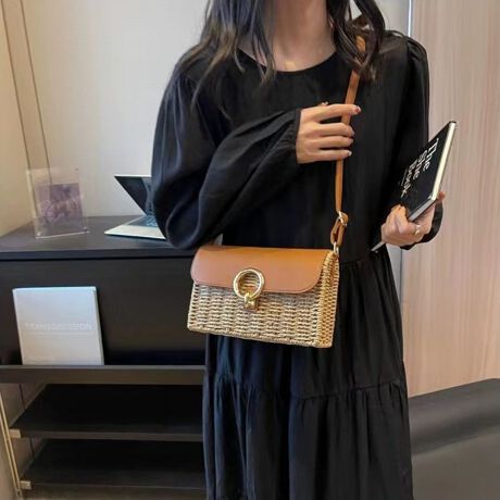 [^:ri-bag-0408-c]i`ȕƏiȃU[̃V_[obOB<br>ɓނƂ҂ݍݑfނɁAӂ̂Ȃ߂炩ȃU[قǂ悢ƊvXB<br>̃ANZg悭āAJWAɂLC߂ɂg₷dオłB<br>s[XfjX^Cɍ킹邾ŁAƐꂽۂɁB<br><br>ӎ<br>Eg̃j^[[ɂAEFۂ̏iƈقȂČꍇ܂B<br>E\LTCY͑ɂ1`2cm̌덷ꍇ܂B܂B