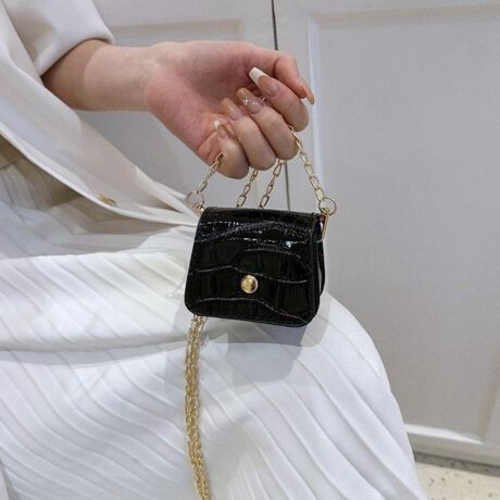 [^:ri-bag-0414-c]Lƌ郁^`F[iȃANZgɂȂĂARpNgň炵~jV_[obOB<br>RpNgȂKvȂ̂Ǝ[łAƂoɂ҂łB<br>fC[͂AhXAbṽR[fɂB<br><br>ӎ<br>Eg̃j^[[ɂAEFۂ̏iƈقȂČꍇ܂B<br>E\LTCY͑ɂ1`2cm̌덷ꍇ܂B܂B