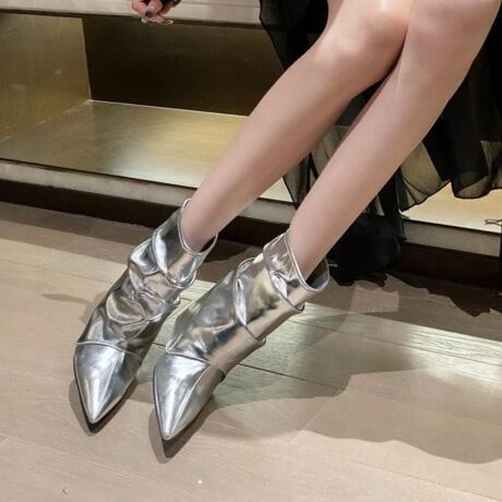 [^:ri-boo-0010-c]ڍא<br>ӂ藠NтłAKɉ߂郌C[hu[cB<br>7cm̃q[Rɋr𒷂ĂA₷L[v܂B<br>C[hfUC̃X^CۂAbvf[gB<br>fC[ɂoɂ킹₷At@bVƗSn̗y߂܂B<br>ӎ<br>Ej^[[ɂAۂ̏iƐFقȂČꍇ܂B<br>E\LTCYɂ1`2cmx̌̍ꍇ܂