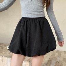 オフィスでもホームでも楽しめる、バルーンミニスカート