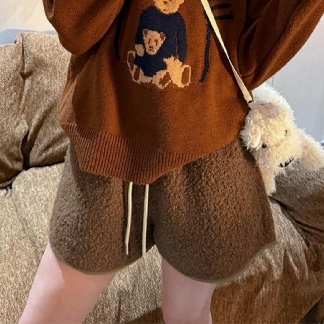 おうち時間もお出かけも心地よく包む冬のボアショートパンツ