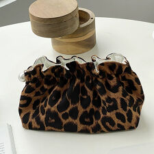 気分をあげる、大人かわいい収納ポーチ