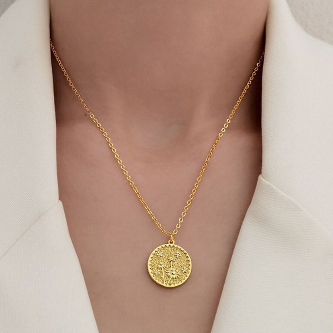 コインモチーフネックレス