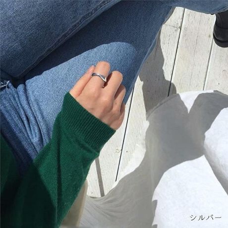 [^:f-rin-0009-c]ĝ悤ȋȐCAl̏ɂ҂ȃEF[ufUCOo<br>茳ەt{[ŁAb`Ȉۂ^ioĂ܂B<br>lXȃANZT[Ƃgݍ킹₷A莝̃OƂ̃C[h߁<br>fC[JWA͂AItBXȂǂ̃rWlXV[ɂg邨߃ACełI<br><br>ӎ<br>Eg̃j^[[ɂAEFۂ̏iƈقȂČꍇ܂B<br>E\LTCY͑ɂ1`2cm̌덷ꍇ܂B܂B