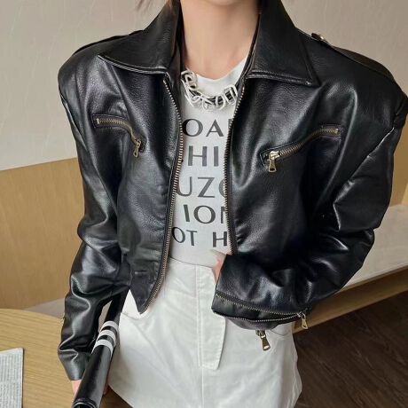 [^:f-jk-0040-c]ƂƏ_炩ȑfފŏiȃfUC̃C_[YWPbgB<br>̃C_[X^Cj[ȋ݃fUCl̐ĂAƂtBbgłB<br>RbgTVcԃfjƍ킹΁ÂNVbNȃX^CB<br>㉺JWbp[ƑɂꂽWbp[ANZgŃX^CbVȈۂĂ܂B<br>gقǂɕ[܂̂ŁApł̂́B<br><br>ӎ<br>Eg̃j^[[ɂAEFۂ̏iƈقȂČꍇ܂B<br>E\LTCY͑ɂ1`2cm̌덷ꍇ܂B܂B