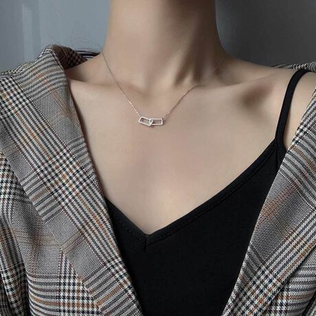 [^:f-nec-0018-c]ؚȃXl[N`F[@ׂɋPA炵ۂĂlbNXB<br>hWXNGÃXg[тɁAiłȂN[ȕ͋Co܂B<br>`[t_ɋPAVvȂ݊fUĆAǂȃR[fɂ҂B<br>؂ȕւ̃Mtgɂ߂łB<br><br>ӎ<br>Eg̃j^[[ɂAEFۂ̏iƈقȂČꍇ܂B<br>E\LTCY͑ɂ1?2cm̌덷ꍇ܂B܂B