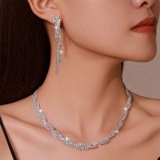 【2点セット】ネックレスとピアス（両耳）のセット