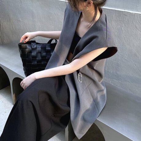 [^:f-jil-0001-c]yHD邾ŁAǂlۂꂽۂɎdオWB<br>H~H̓uEXⒷJbg\[ƍ킹āAH~̓m[X[uƍ킹΁AŔ̂X^Cy߂܂B<br>x[VbNŃR[f̕LAEGXĝ肰ȂVo[ANZgɁB<br>VvȂî镵͋CɁBItBXł̂Ƃ͂AoZj[ȂǏtH[}ȃV[ɂ҂łB<br>Ȃɂقǂ悭؂₩A1邾Œ񂵗͔QBG߂킸ɂȂACeB<br><br>ӎ<br>Eg̃j^[[ɂAEFۂ̏iƈقȂČꍇ܂B<br>E\LTCY͑ɂ1`2cm̌덷ꍇ܂B܂B