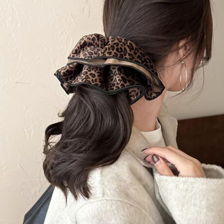 [^:f-acc-0125-c]i<br>gĥ郌Ip[h̃VVB<br>wAAWƂɈĂĂ܂B<br>Ƃ炩ȑfނɗDASfނŒ悭Lт̂ŁA܂Ƃ߂ȂKȕtSnB<br>fC[₨oX^Cɂ₷AȒPɏ{̃ANZgvXł܂B<br><br>nEfފ<br>邵f<br>SŐLтf<br><br>ӎ<br>Ej^[[ɂAۂ̏iƐFقȂČꍇ܂B<br>E\LTCYɂ1`2cmx̌̍ꍇ܂