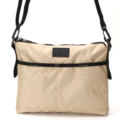 [^:14392111]RpNgyʂȃ{fBŃ^E[XɓKTRbVłB|PbgɓƂ΂鏬ȈՓIɎ[ł邽߁AAE^[ɔE΂ă|PbgɊp邱Ƃł܂BEoɕ֗ȊÕbV|PbgE̎[ɕ֗ȃCi[|PbgEL[tbNɔzEO\ȃXgbvŃobOCobOƂĂSacocheeʁF2.5LF230mmF280mmsF40mm