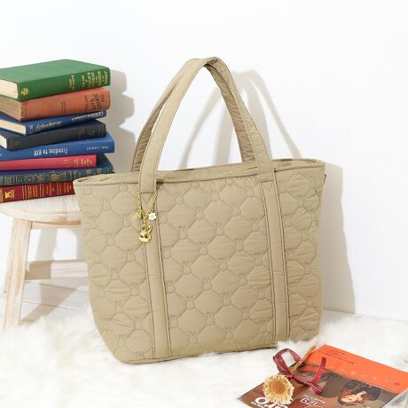 [^:6095-miffy-QU]~btB[̌`LeBOfUC킢ig痷sp܂ŕLgg[gobOB~btB[̊̑ƂȂĂ܂B܂A~btB[̃`[tĂāA~btB[Dɂ͂܂Ȃו܂łfUCƂȂĂ܂}`L[͔QȂ̂ŁAW◷sACxgAEghAȂǂ̉ו^тɕ֗ł