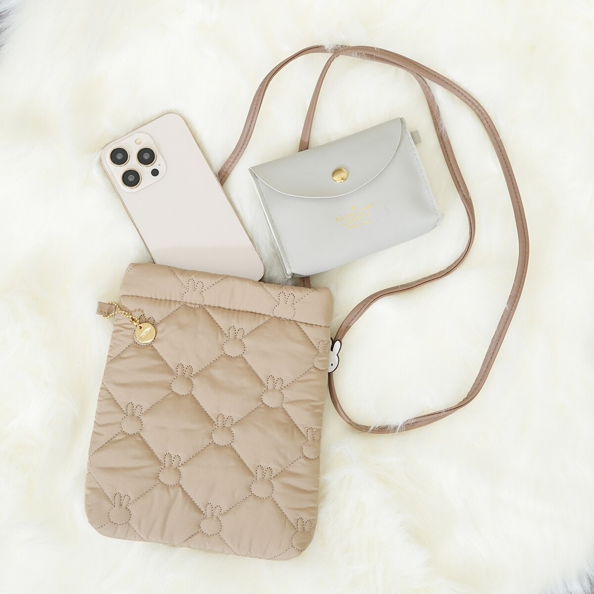 SALE✩.*˚miffy ミニポーチ チャーム ショルダーバッグセット SALE.*˚miffy ミニポーチ チャーム ショルダーバッグセット ショルダー