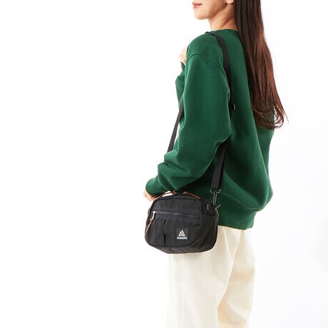 [^:1404951041]NCbN|PbgɂH ܂Bg₷l炱̃fUCɂǂ蒅܂B[̍A̎FAbṽ|bVu|[`̓NCbN|Pbgł͂łȂƂ\iPossible) ɂ܂BEvYKKWbp[gpCRp[ggEOS[̃ACRł郌U[Wbp[vE߉\25mm ̃V_[Xgbv͎O\E̎[ɕ֗ȃWbp[ttg|PbgE֗ȓ̃X[u|PbgEwʂɃxg[vE|Pbg̐F2iO1^Pj