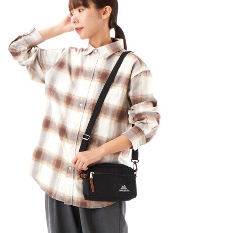 [^:653901041]pfbhV_[|[`SiPADDED SHOULDER POUCH Sj͓dq@Mdi[̂ɍœKȃ|[`łBESʃpbhgیEWbp[ttg|PbgȄ[pX[uEOƒ߉\ȃV_[XgbvExg[v