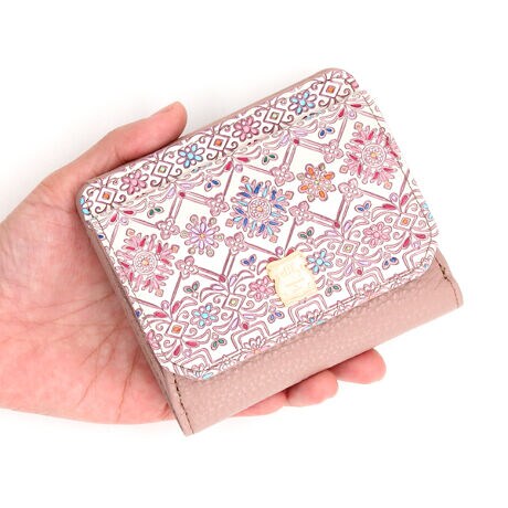 [^:PD3-18]efffy~FTɑ@ׂȖ͗liŔ~fBAEHbgƂɂ@ׂȍʐFŕ\ꂽt[̓RpNgȂ̂ɁAJ[h₨DAKȂǂ[ł߃obOɂ܂₷^тɃsb^ȃACełBefffy^GtB[vւ̂؂ɁAmȕígMADE IN JAPANhłǂ蒅̂́AɂȂVvŃGKgȃobO⏬BFʖLȃJ[OłȂ̖ƃnbs[ɁBC킸ƎgAȈIWiACeāB