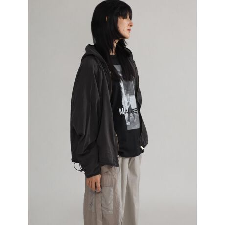 [^ԁF001303382]悢͂̃t[fbgu]BOX[ûƂVGbgŃCi[I΂A܂܂ȃR[fBl[gɓ݂܂By₩ŋC܂񂾂悤Ȗȑfނ͔ꂪ悭AG߂łKȒSnBɁAق̂蓧VA[oAVbNȃJ[l炵îۂւƓ܂B̃hXgŃVGbg̕ωy߁ATVcfUCCi[Ƃ̃C[h͂As[X̉HDɂ҂BĂ̎O΍[΍ɂ􂷂ꖇłBfF167cmBe摜́A̓₨g̃j^[ݒȀƖɂۂ̏iƐFقȂꍇ܂BԎɋ߂F͐n摜ł܂Bt[icmjiO^j:60^63:87g:67