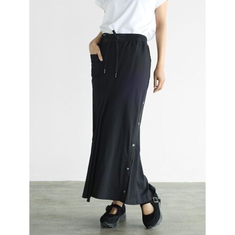 [^ԁF002103470]_炩Ȕ̃Jbg\[nmXgXȒSñ}[[hXJ[gB[hȍFƃfUCLASUD炵͋CoB悢tBbgŏ炵}[[hVGbg͂oACeBɌĎ{ꂽTCh{^OƂŃXbgD݂œ邱Ƃ\ȃfUC̍XJ[gBfF162cmBe摜́A̓₨g̃j^[ݒȀƖɂۂ̏iƐFقȂꍇ܂BԎɋ߂F͐n摜ł܂B9icmjXJ[g:83EGXg:4EGXg:68`78qbv:90