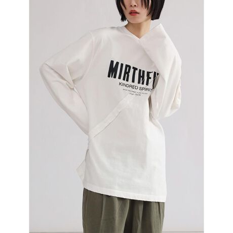 [^ԁF001203440][hƃXg[gZSTB΂߂ɏd˂ñC̊𐶂ݏoAꂽ[hoBsOgH{SfUCAقǂ悭Be[WCNȕAȂꂽXg[geCXgvXĂ܂Bɑ␞ɂ̓_[WH{AtŎRȃ[hoBTȂł͂̋CyƃJWAŃfC[Ɏ₷AXJ[gƂ̃AEgX^C߂łBX^CbVłȂAbNX̂A[hƃXg[g̐▭ȃoX͂̈ꒅłBfF165cmBe摜́A̓₨g̃j^[ݒȀƖɂۂ̏iƐFقȂꍇ܂BԎɋ߂F͐n摜ł܂B 9icmj:73:47:60:85g:54