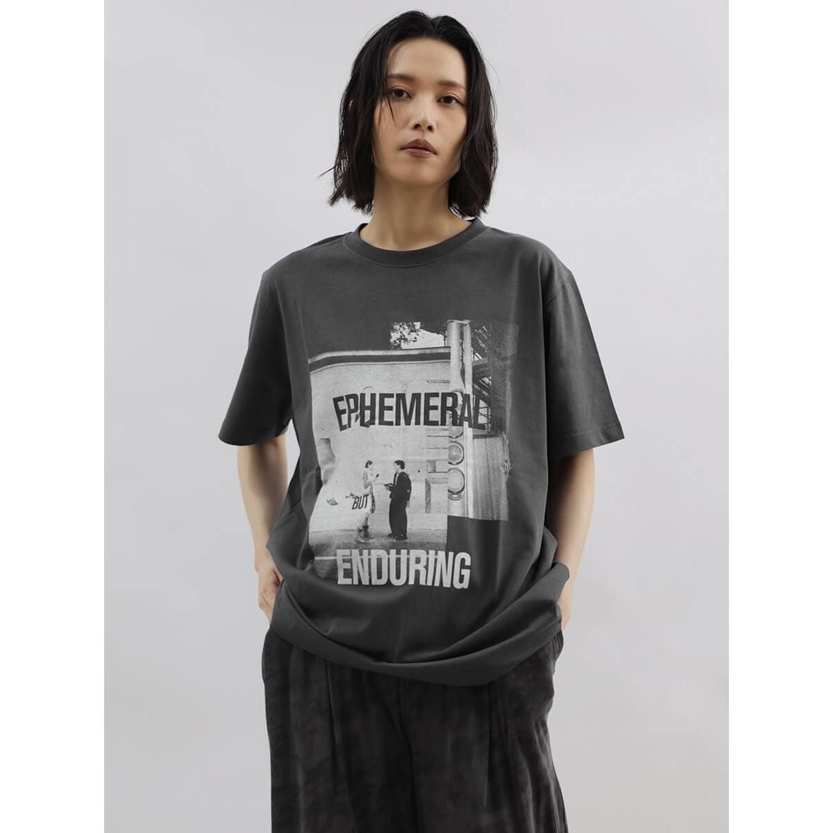LASUD⭐︎新品未着用 箔プリントロゴTシャツ LASUD(ラシュッド)の