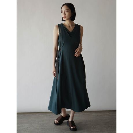 [^ԁF011218401]Lk̂锧G̗ǂnx[XɁAbV킹ĔvX1B񌳂̍L߂VlbNAXbLƂۂɁB̂̃CEȂƂSnȂAEGXg}[NłfUCȂ̂ŃX^CAbv܂Bs[X͍L肷ȂACVGbgŁApYȗhꊴ|CgL~\[TVcƍ킹āAꂩ̋G߂ɒfUCs[XłB fF165cmBe摜́A̓₨g̃j^[ݒȀƖɂۂ̏iƐFقȂꍇ܂BԎɋ߂F͐n摜ł܂B9icmj:123:29g:46