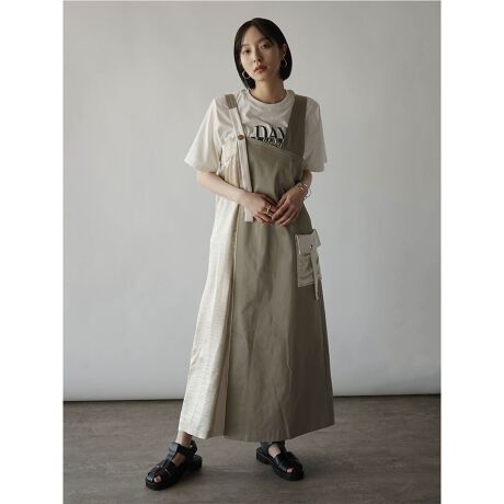 [^ԁF014518709]ّfނhbLOfUCƁAJ[zFڂ䂭Wp[XJ[gBnE悢݂̂鐶n~򊴂̂Tengp܂Btg̃AṼfUCƃTCh̑傫߂̃|PbgȂǂ̃fBeB[ƍ|CgɁBXbg傫Ă邽߁AƏ炵oĂ܂BVvȃCi[⏬킹ŁAWXJƂX^COfUCĂ܂B fF165cmBe摜́A̓₨g̃j^[ݒȀƖɂۂ̏iƐFقȂꍇ܂BԎɋ߂F͐n摜ł܂B9icmjiŒj:129g:46.5͒߉\